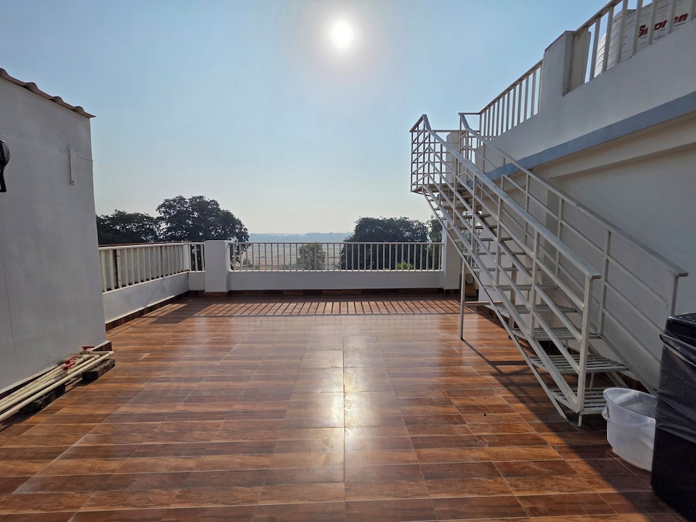 Narayans Residency