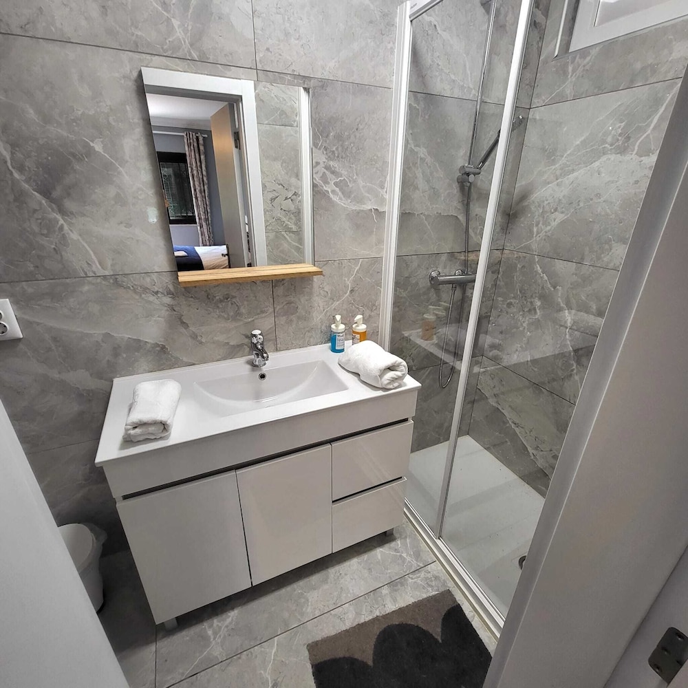 Oeiras Vacations - Lagoas park elite home - Property Image 7