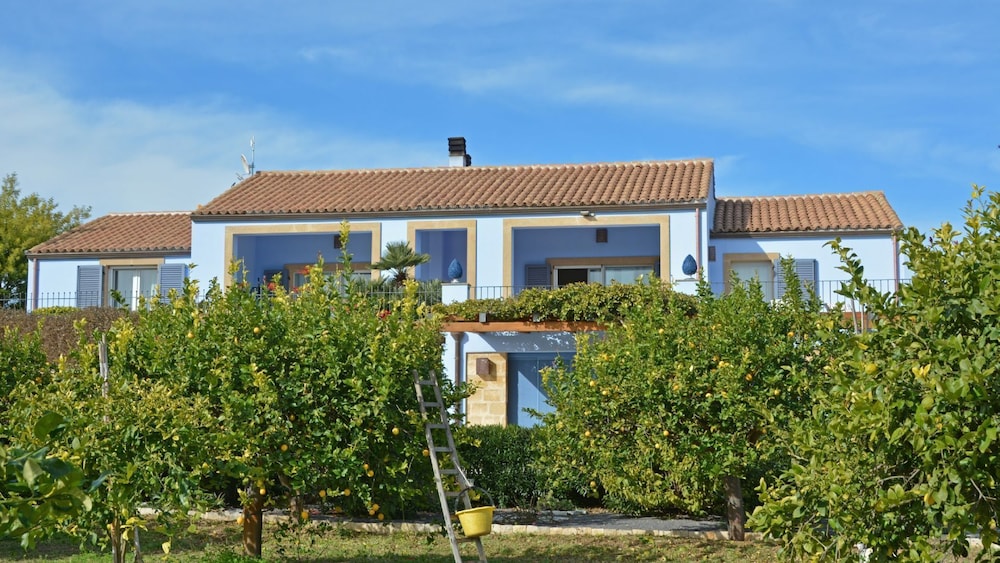 Villa Pigna Blue view 3