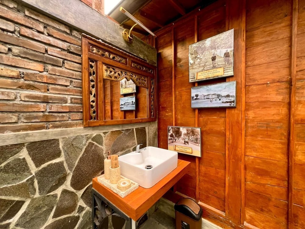 Nglaras Resort Yogyakarta