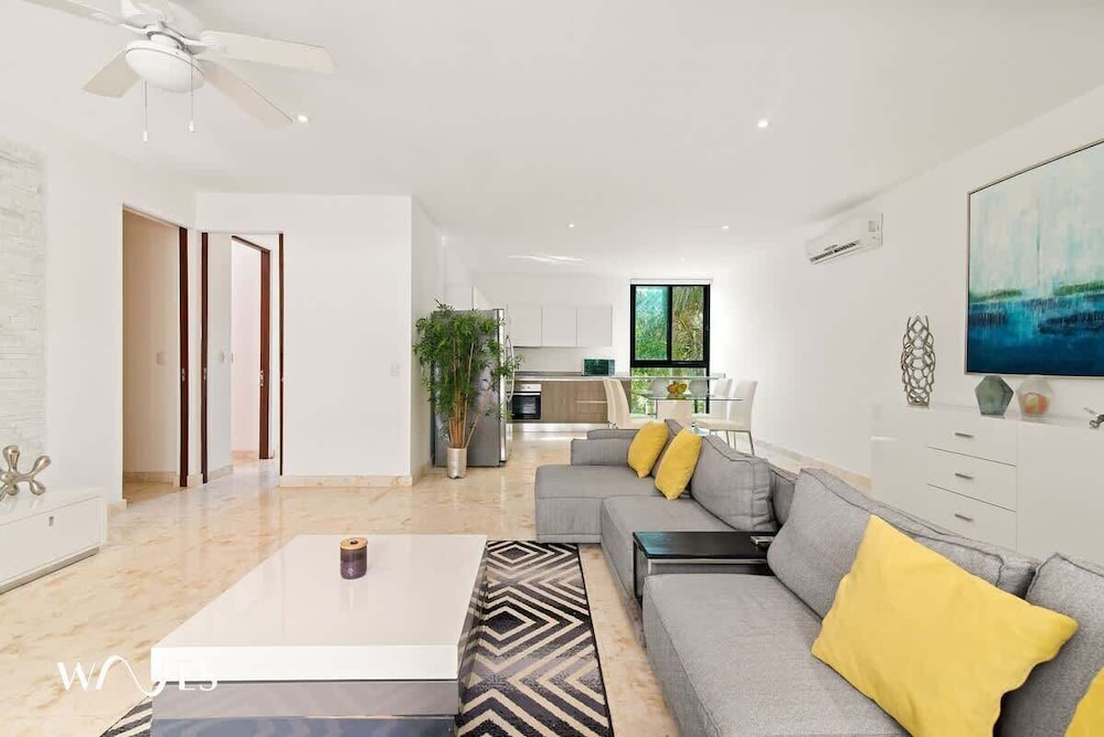 2 Br. Luminous and Spacious Pool View Apt
