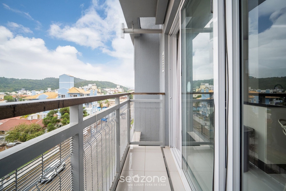 Modern duplex w/jacuzzi 240m beach JRR410