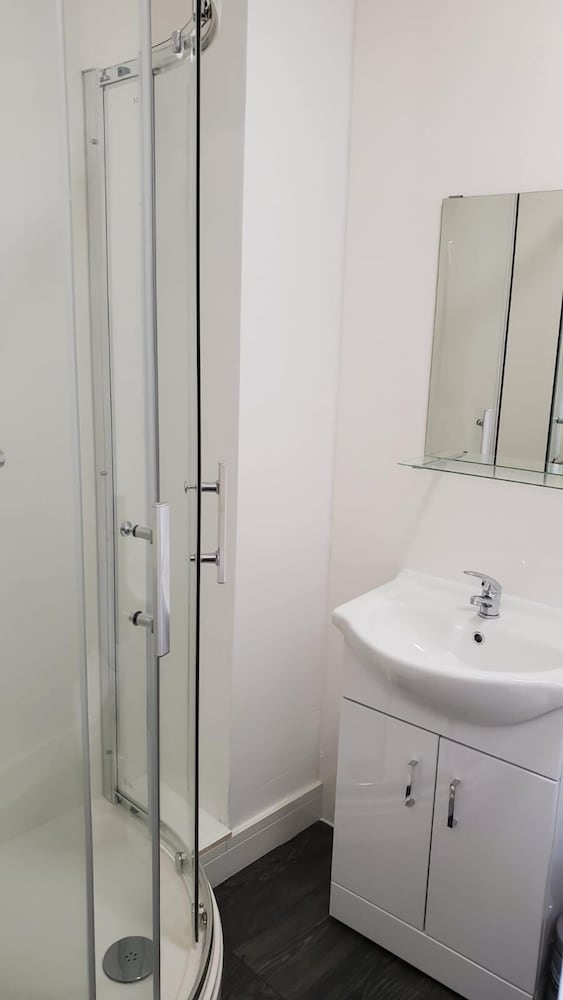 Leicester Vacations - The Bell Gate House - Property Image 7