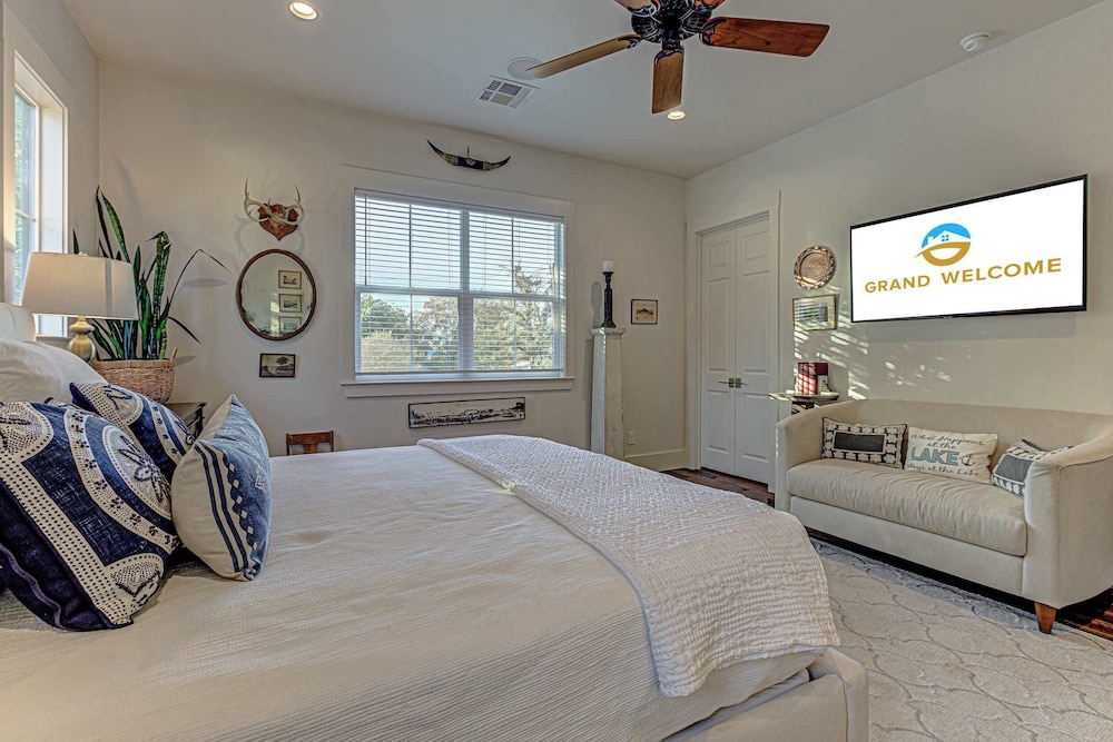 Immaculate Waterfront Home for 16 w/ Private Dock!