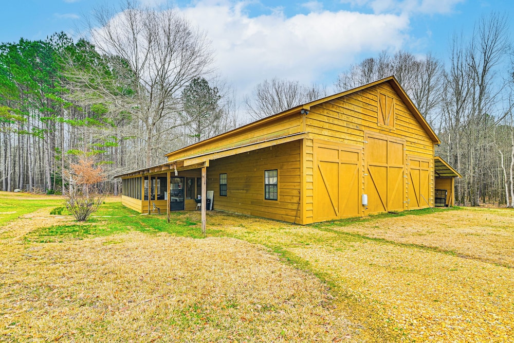 Hike & Fish: Family-friendly Louisville Home
