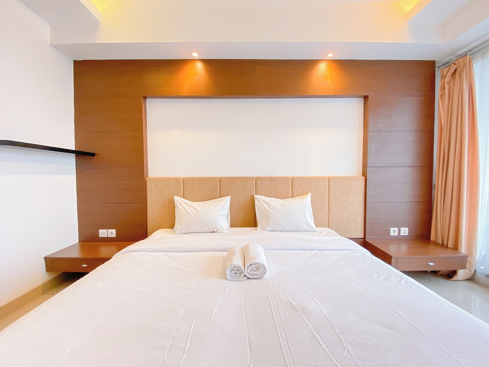 The Modern Monastery Studio At Beverly Dago Apartment