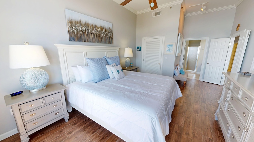 Sterling Shores Penthouse #2 3 Bedroom Condo