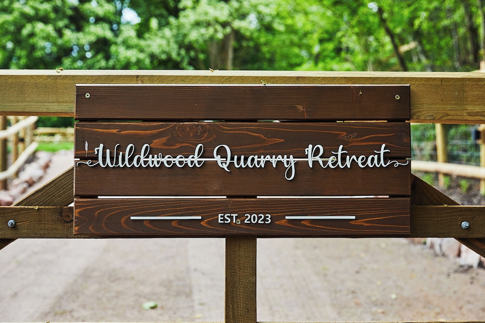 Wildwood Quarry Cabin - Pet Friendly - Sleeps 3/4