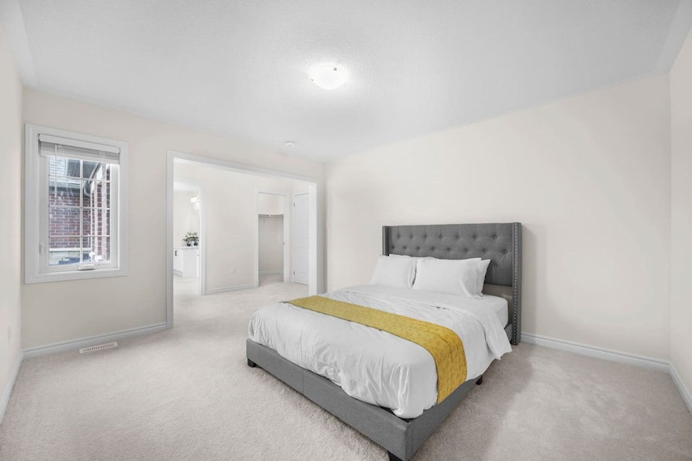 Prime Peterborough 5BR Newly Renovated Home