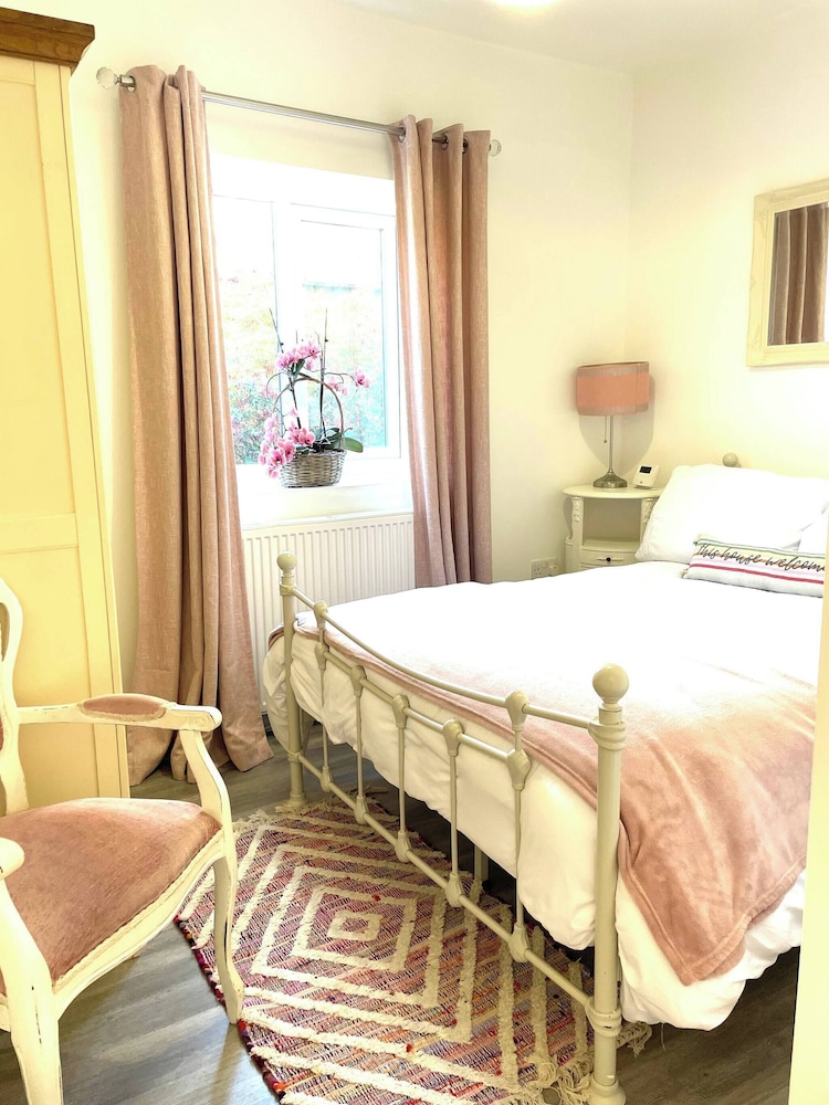 Newcastle Pet Friendly Annex, Drive, Garden, 10min Drive to City Centre