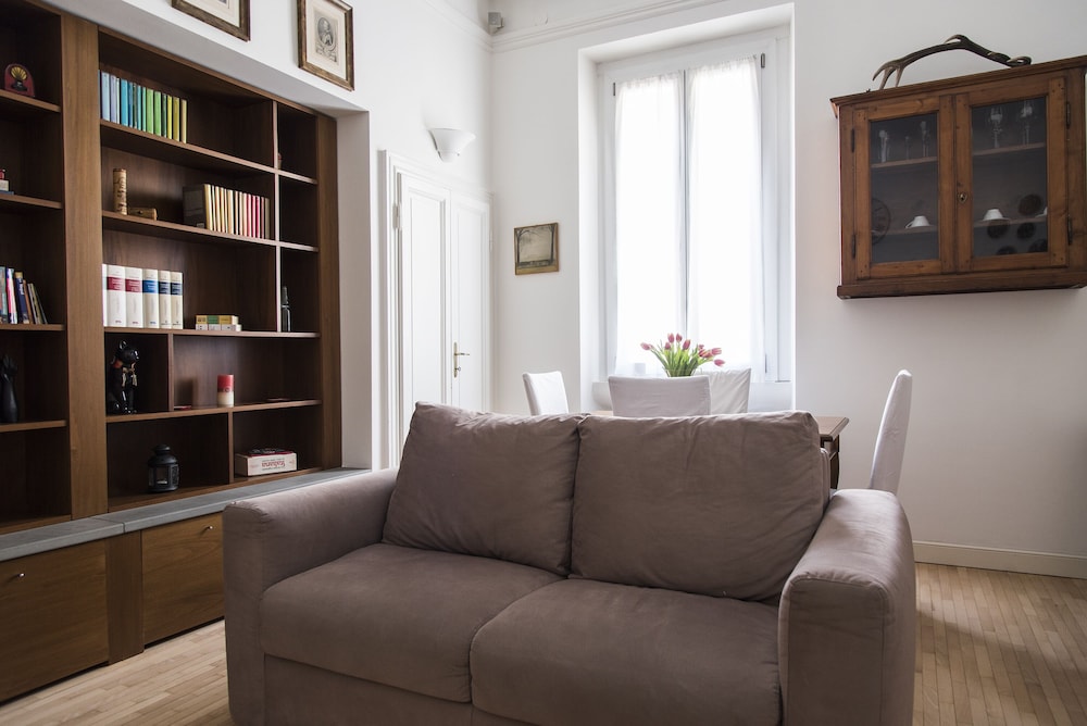 Attractive Apartment in Navigli Area