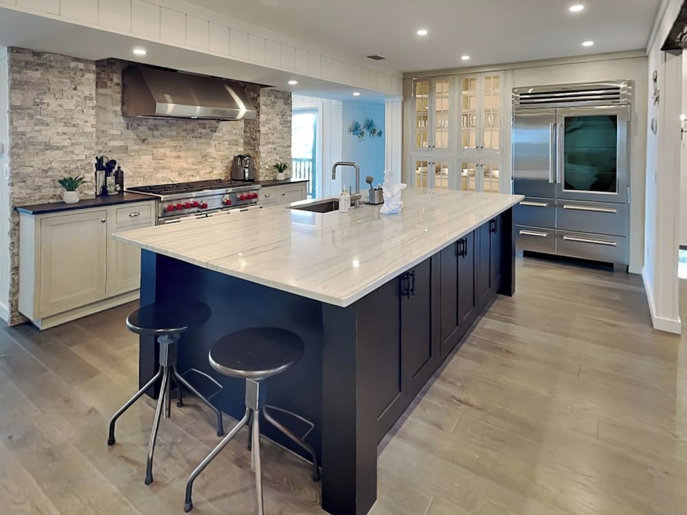 Ocean Commotion by Distinctive Beach Rentals