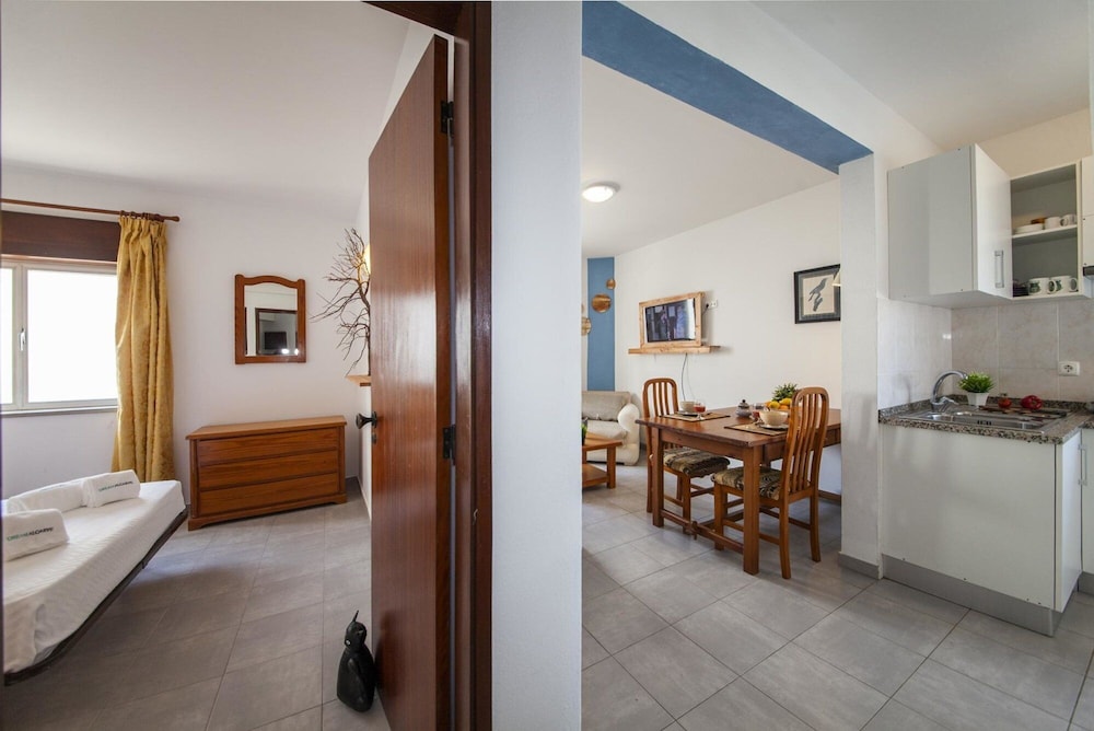 A32 - Postigo Apartment in Lagos - main view