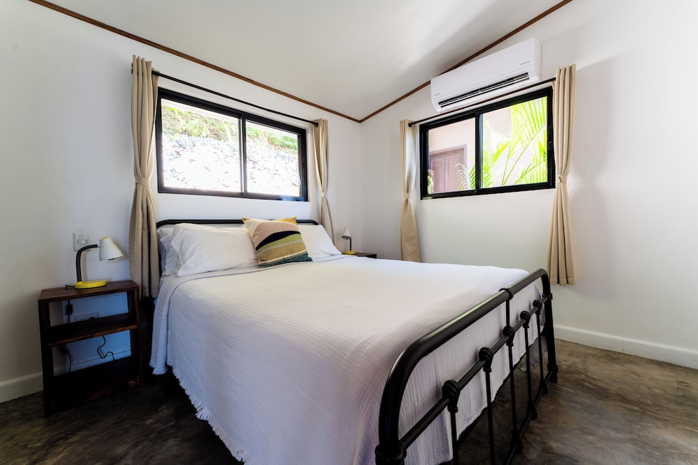 Sea View Paradise Retreat by Sea N' Rent