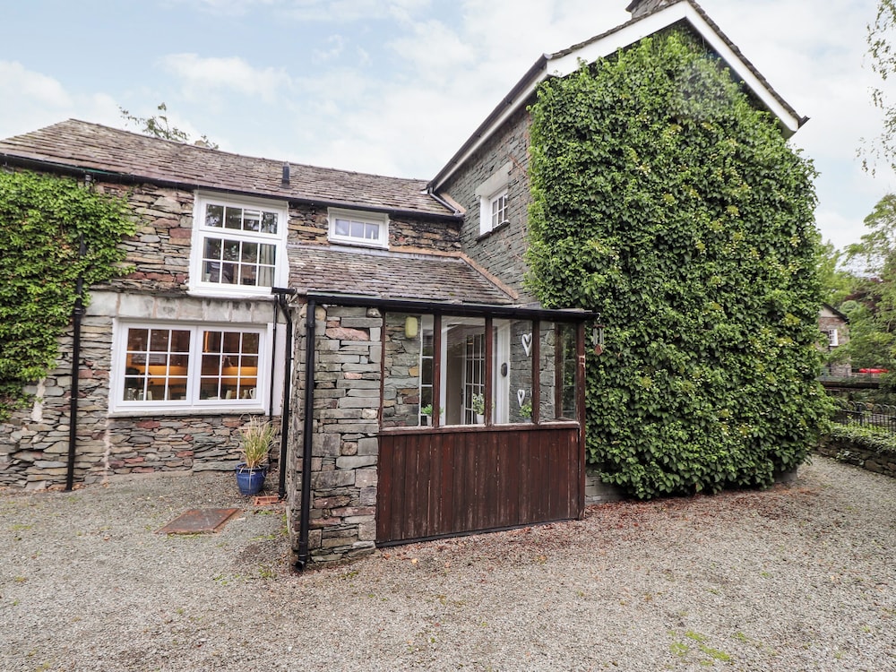 Holly Cottage