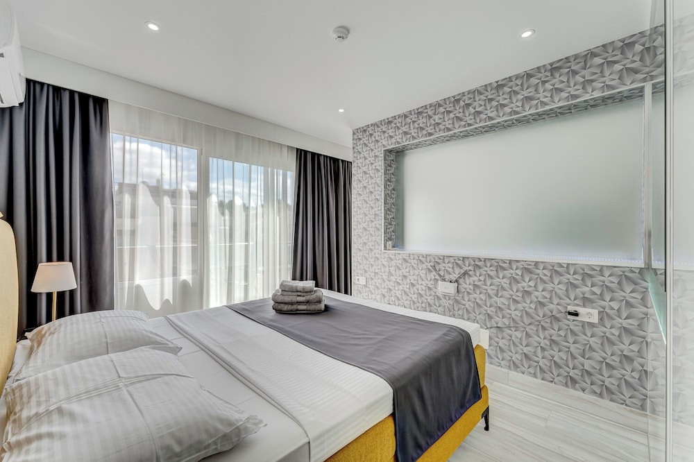 BAL Apartments - Adults Only
