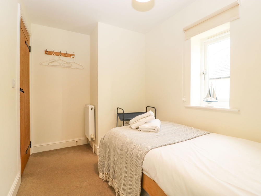 9 Malthouse Court view 3