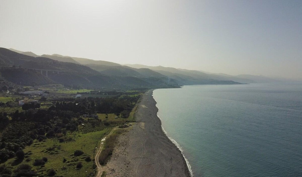 Tenuta Piana 1: Direct Access to the sea