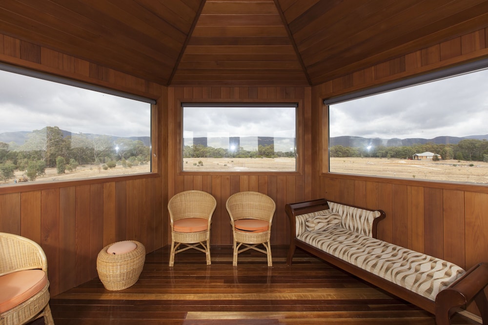 Aurora Manor Rooms
