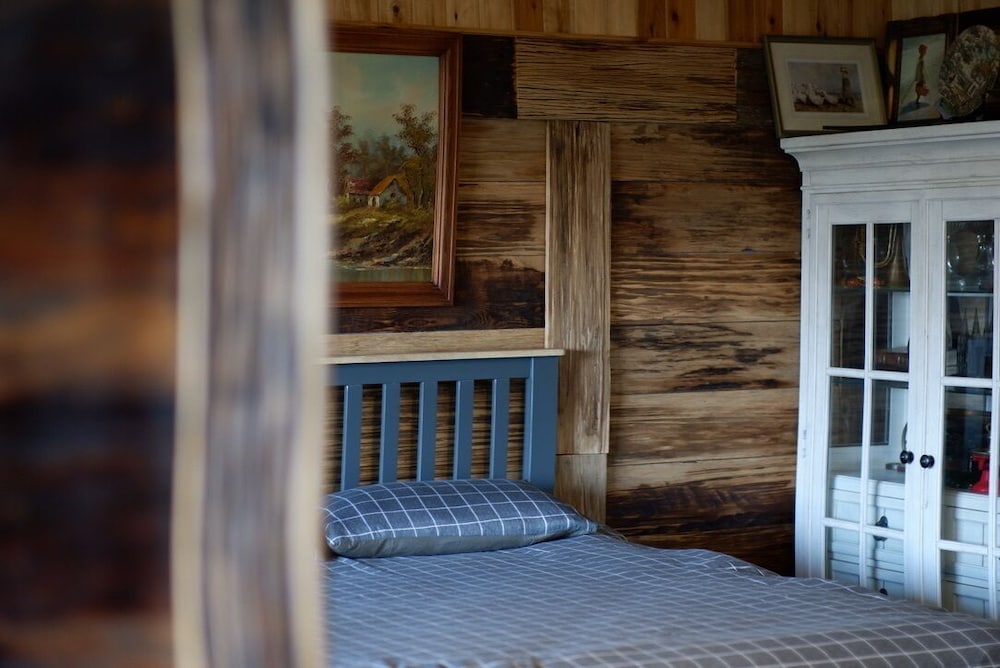 Ta Phin Cottage