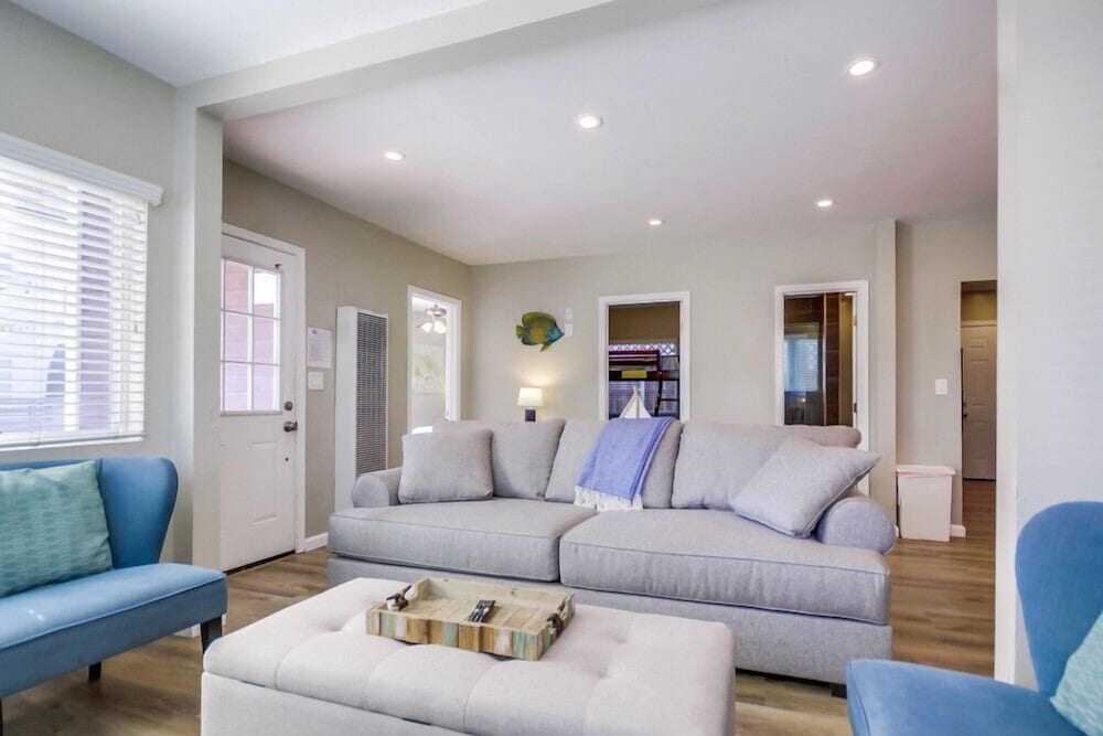 Cozy Kingston 1