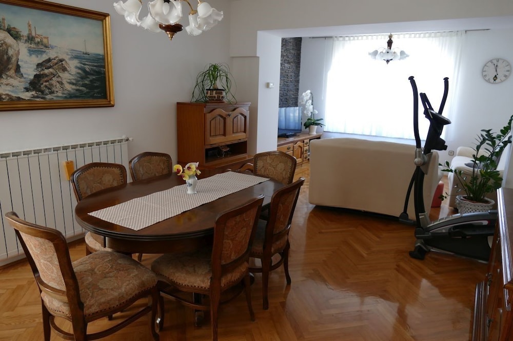 Apartment Davorka / Two Bedroom A1 Priz view 4