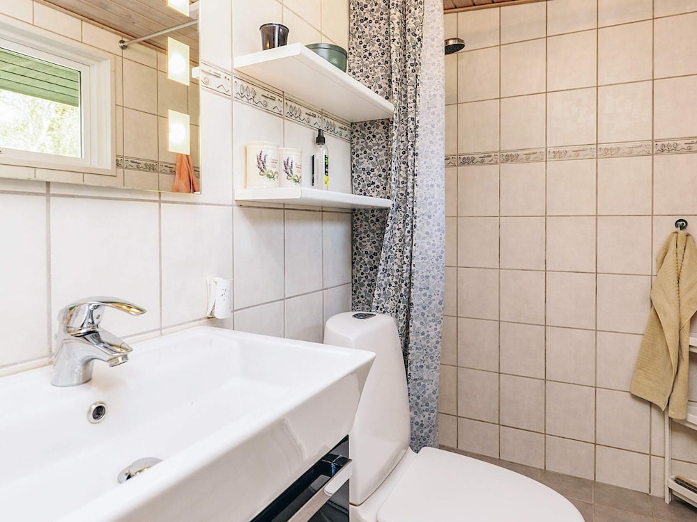 6 Person Holiday Home in Dannemare