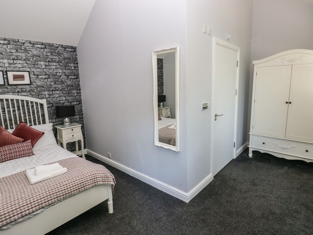 Teifi Villa