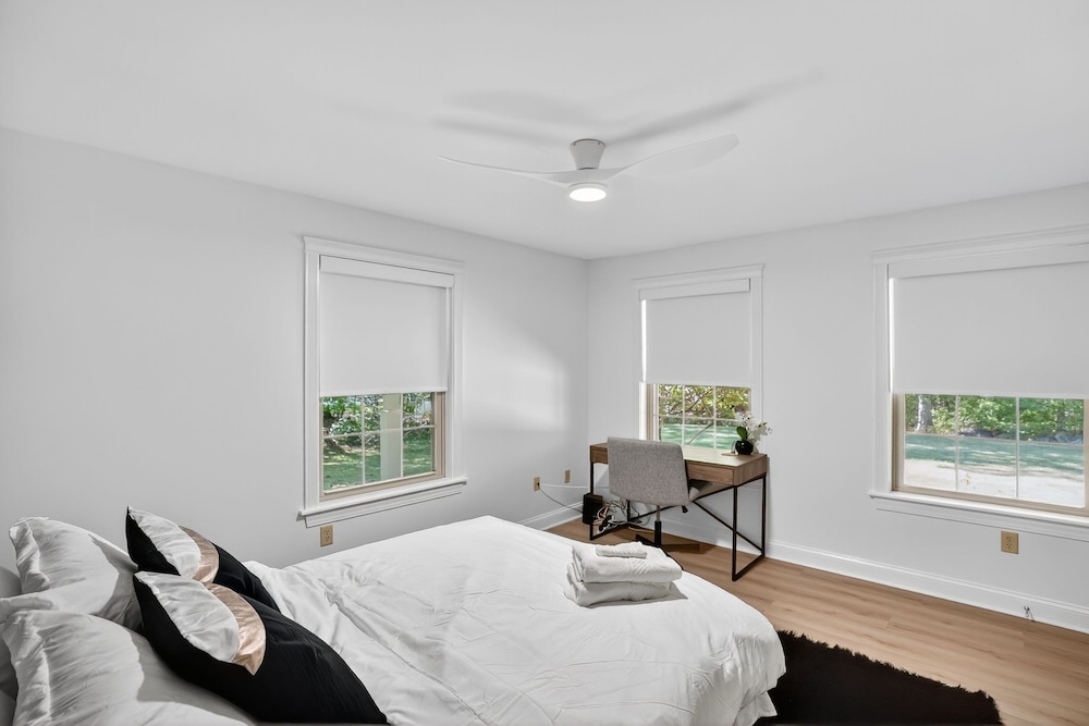 Gray Woodland Escape Golf, Pool & Cinema 5 Bedroom Home