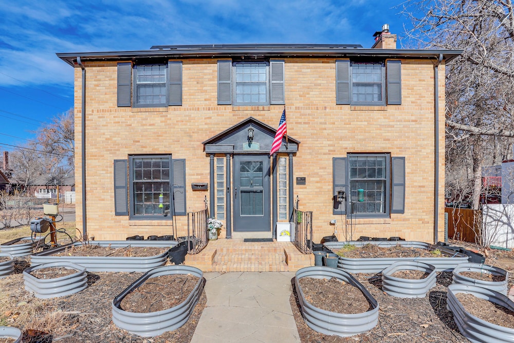 Half-mi to Unc: Historic Dtwn Greeley Home