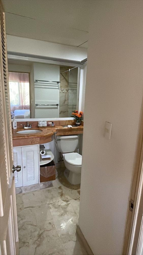 Beach front-Ocean View Studio -Hotel Sunset Fishermen condo 344/C
