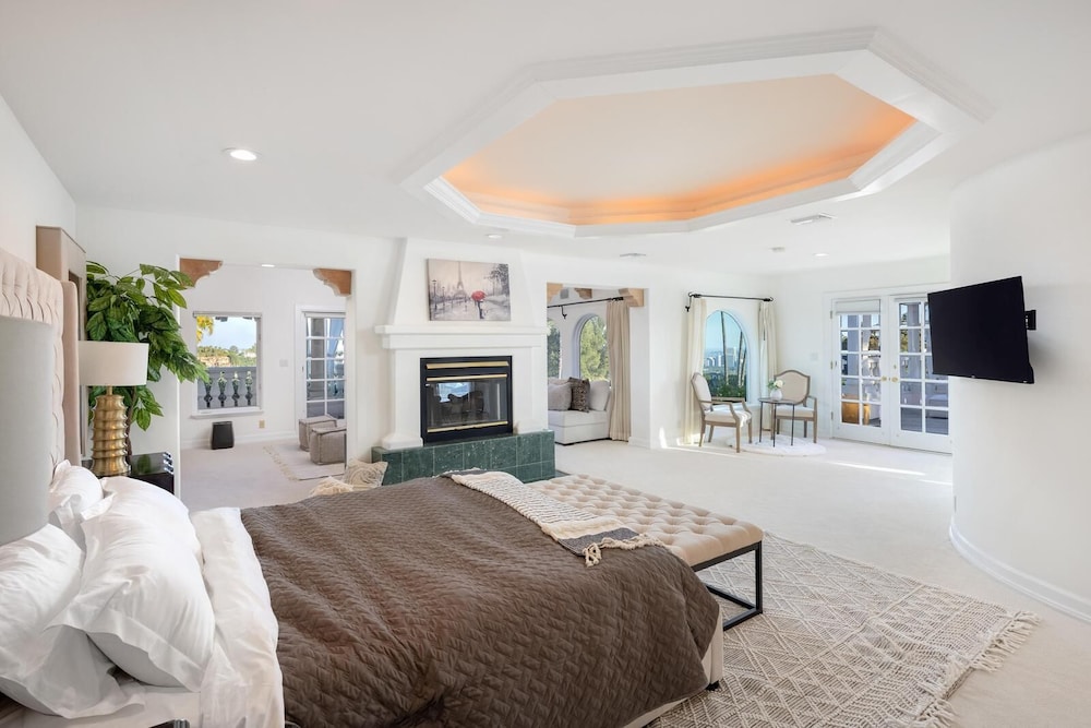 Stradella Spanish - Contemporary Mediterranean Estate w/ Resort-style Yard