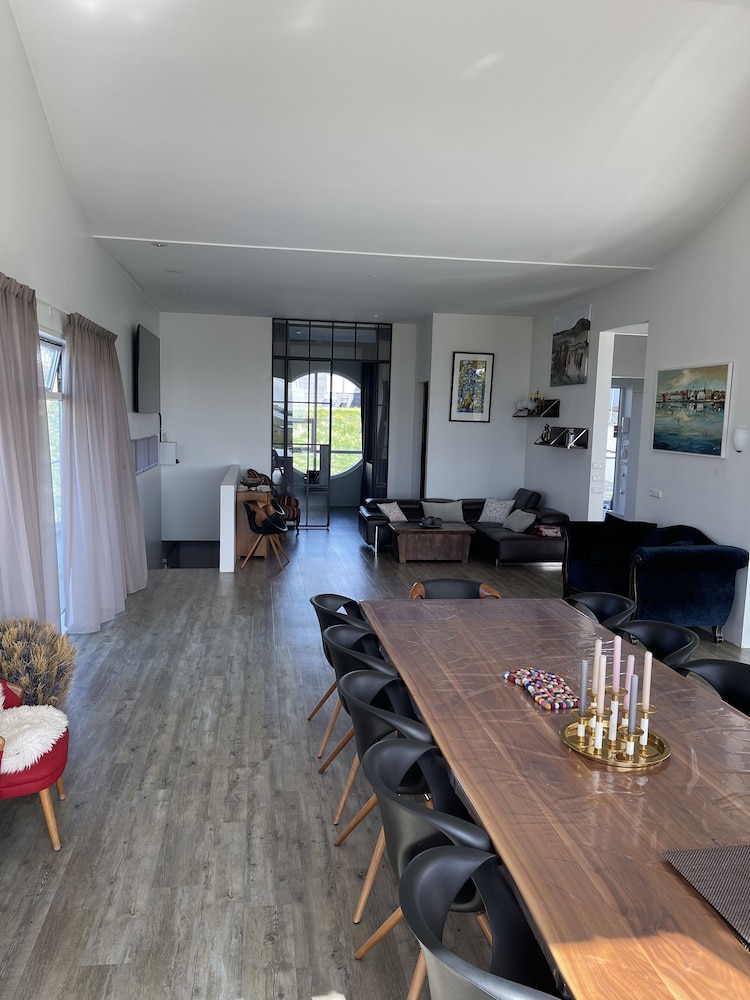 Grand Villa