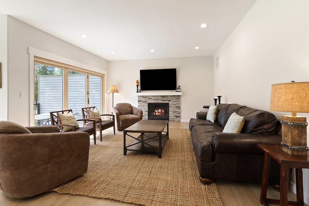 12 Siskin 5 Bedroom Home