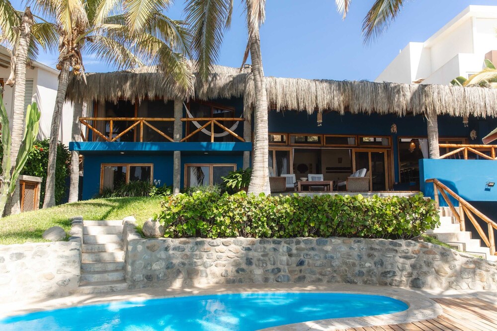 w Stylish 5BR House in Mancora