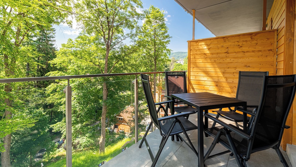 Apartamenty Sun & Snow Stone Hill view 5