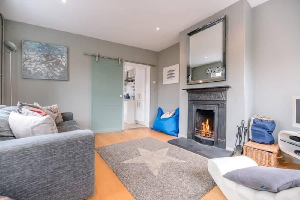 6 West Lane Aldeburgh view 2
