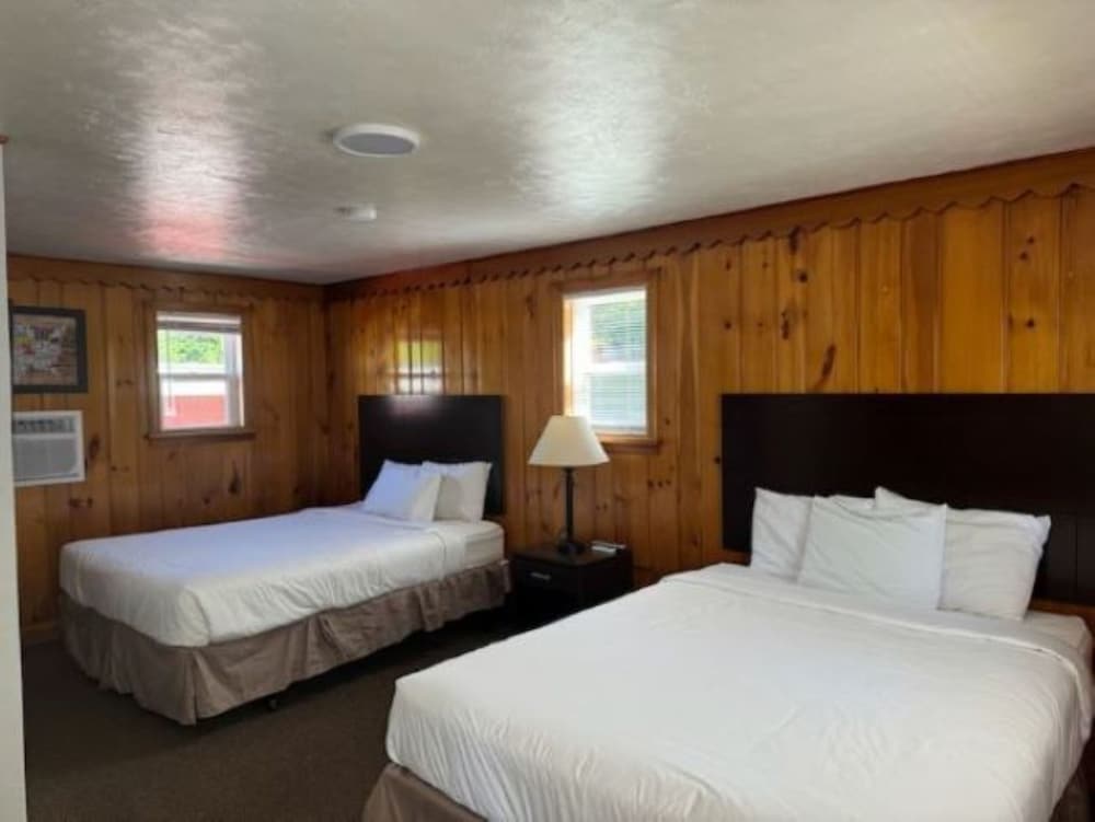 Maple Ridge Motel view 5