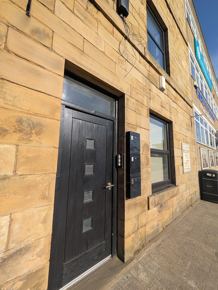 Upperhead Row Apartment