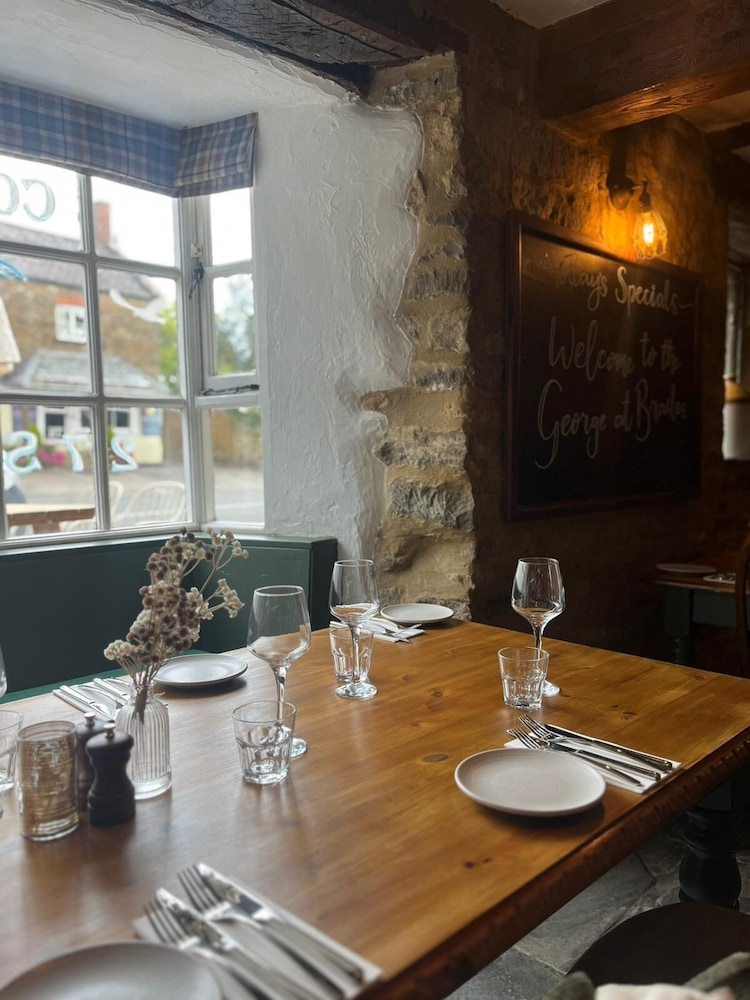 The George Inn