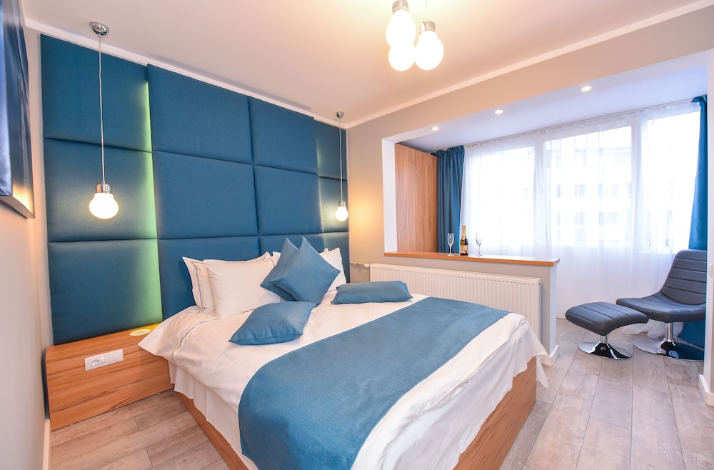 Primo - One Bedroom Apartment - Next to Cismigiu Park and Victoria Avenue view 2