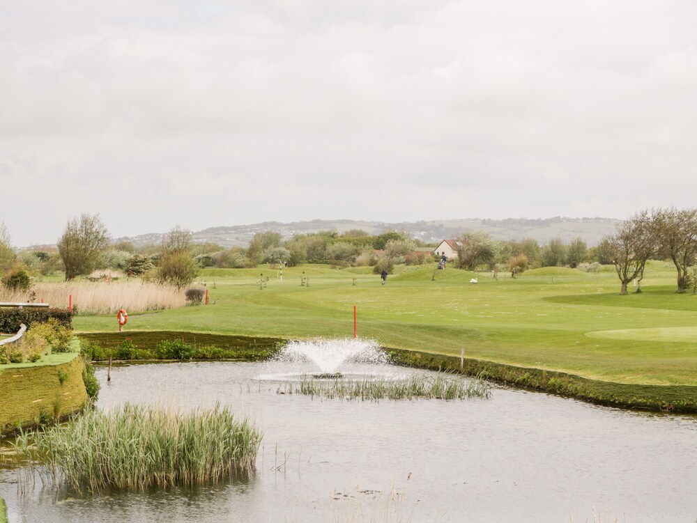 Number 8 Lakes View