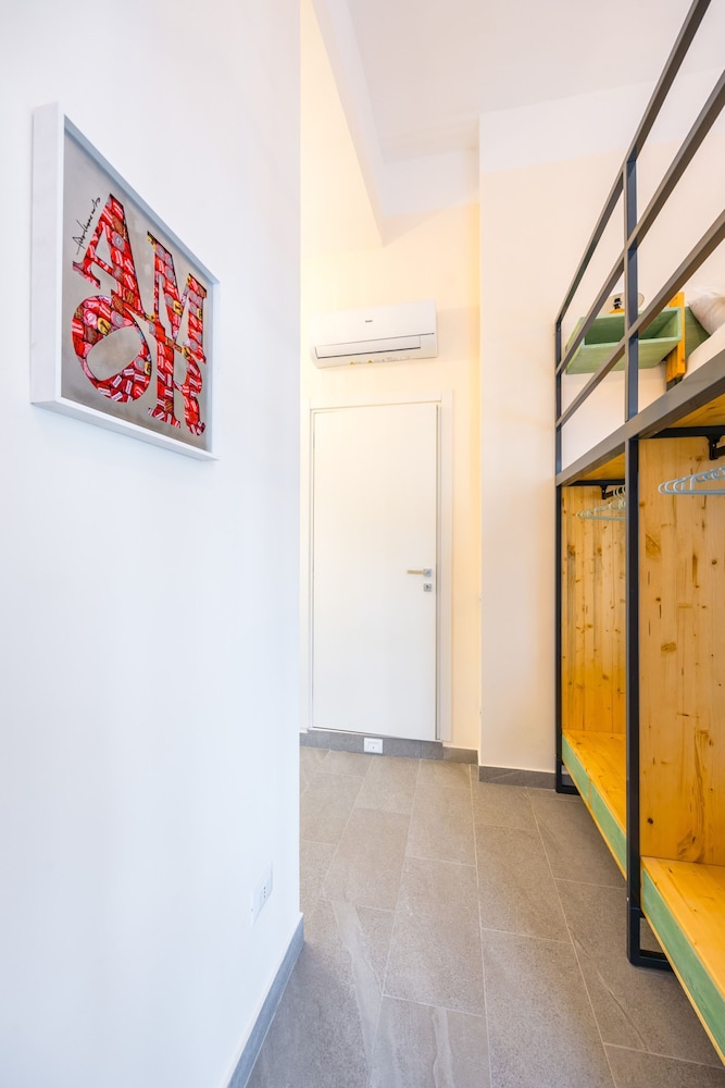 Central Station Housing - Apartment 1 by Wonderful Italy