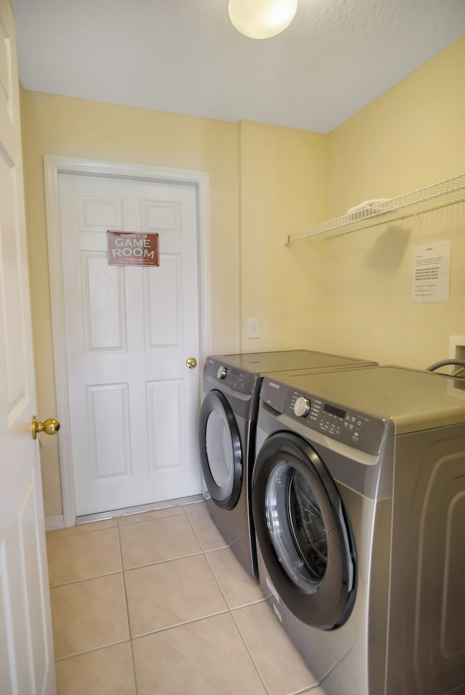 Enchanted 5BR Townhome Disney Fun Awaits