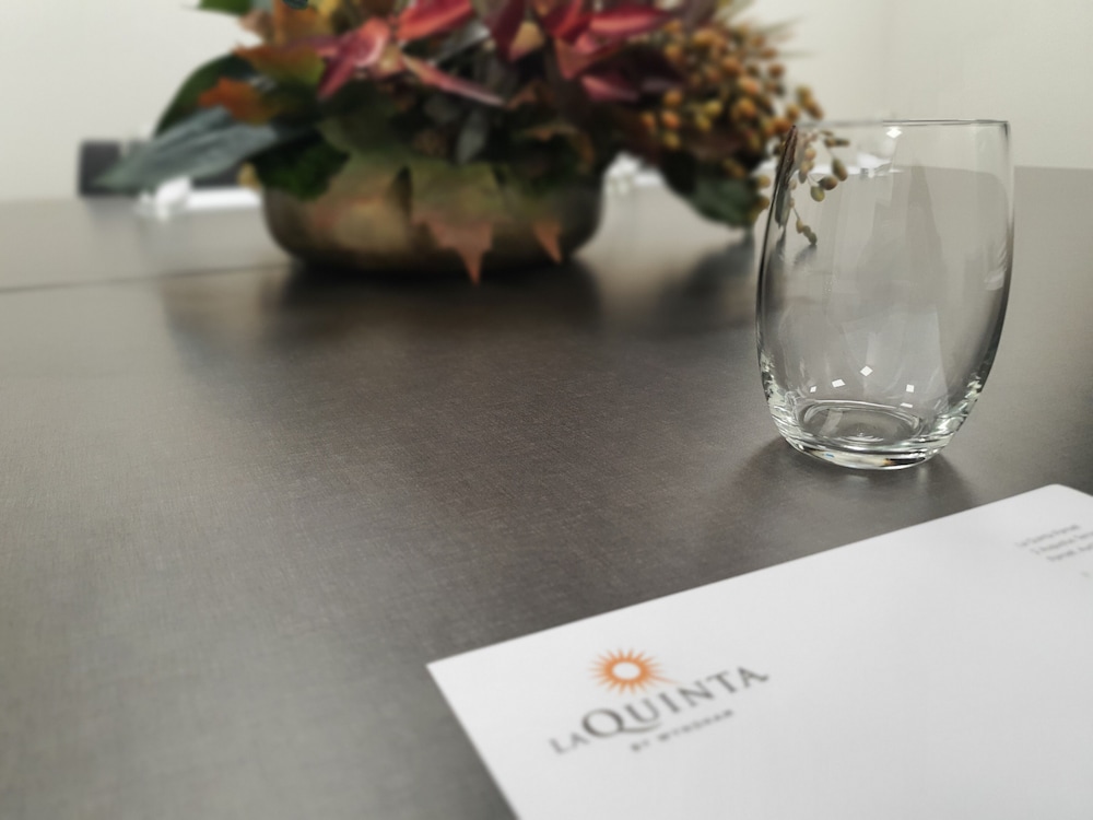 La Quinta by Wyndham Parnell Auckland - Image 2