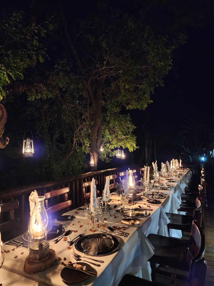 Karongwe - River Safari Lodge