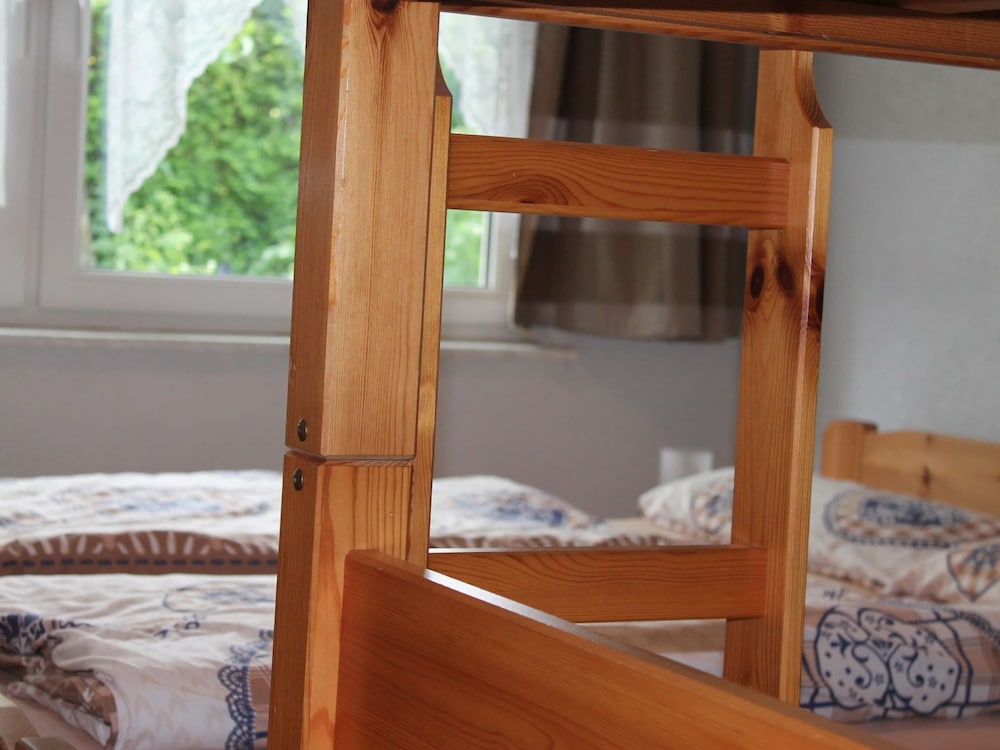 Bed & Sleeping Area