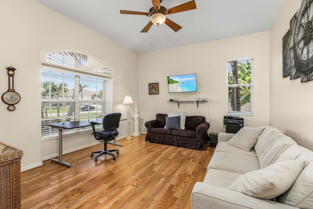 Spacious Canalfront Oasis w/ Pool Hot Tub! - Property Image 35