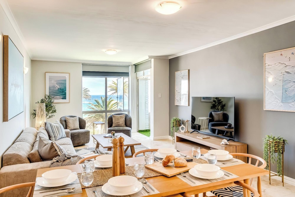 Camps Bay Seaside Beach View Apartment Palm Bay