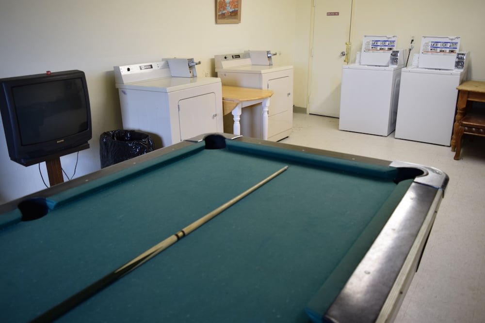 Travelers Inn & Suites
